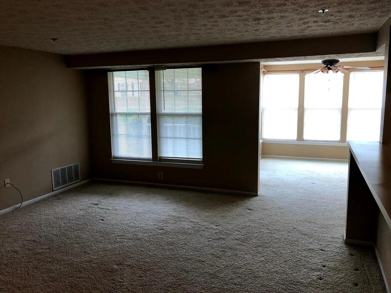 Building Photo - 601 Himes Ave