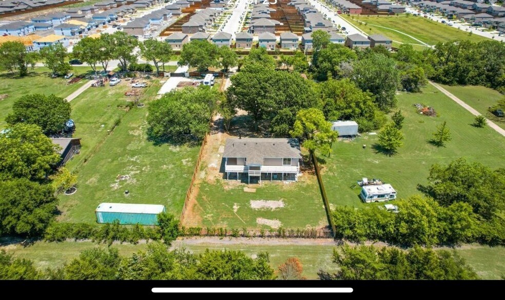 Building Photo - 17235 Lake Ray Hubbard Dr
