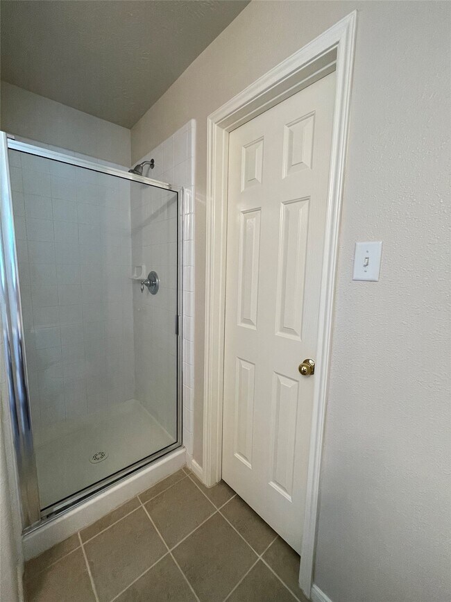 Building Photo - 14223 Bishop Bend Ln