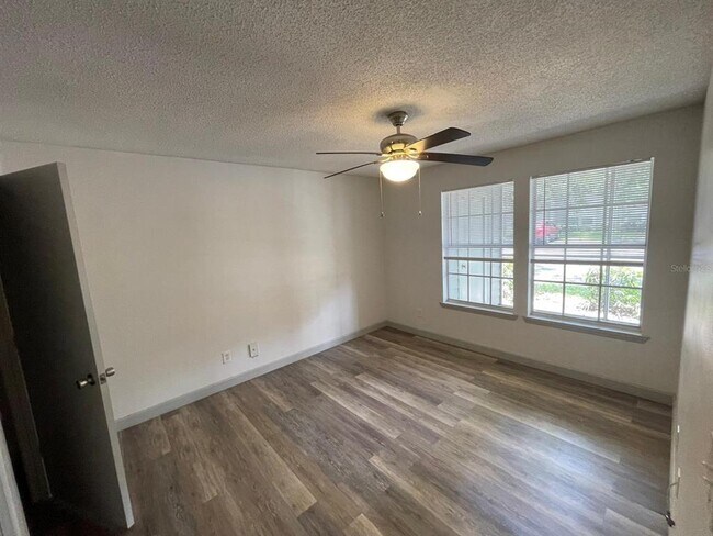 Building Photo - 6082 Westgate Dr