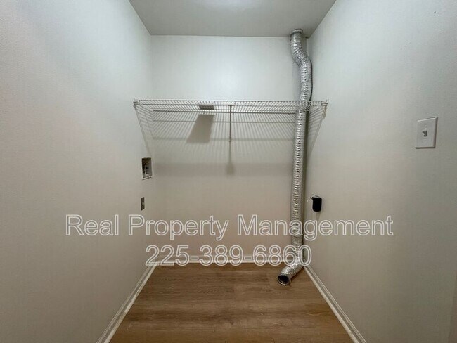 Building Photo - 5084 Cumberland Cove Dr