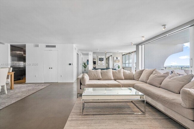 Building Photo - 11 Island Ave