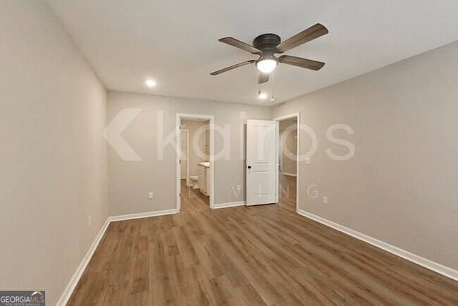 Building Photo - 132 Cottage Grove Rd