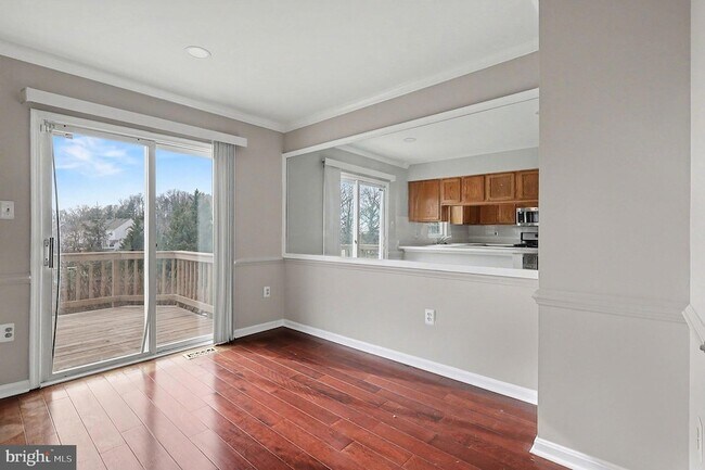 Building Photo - 2003 Paddle Boat Ln