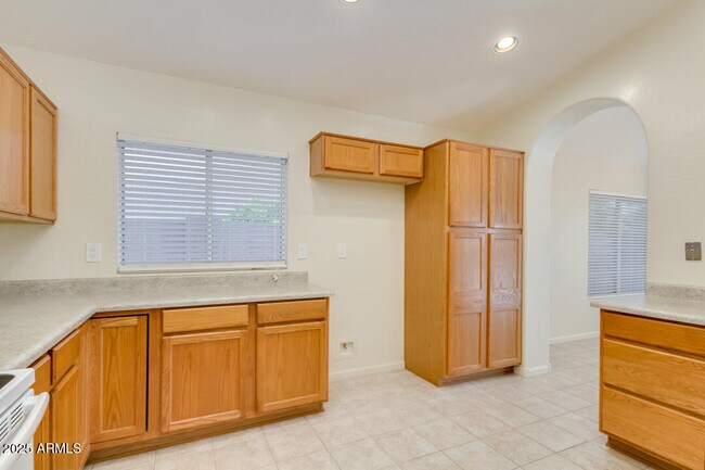 Building Photo - 15870 N 162 Ln