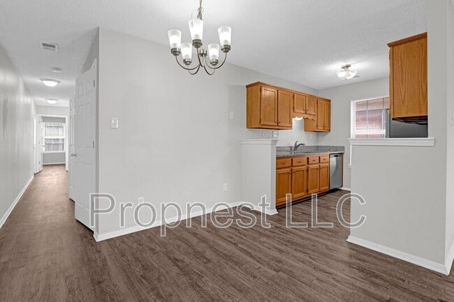 Building Photo - 870 Barrington Woods Cove