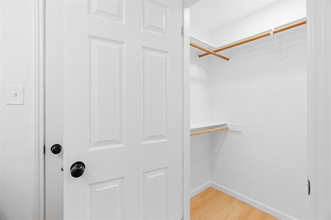 Building Photo - 16307 Essex Cove