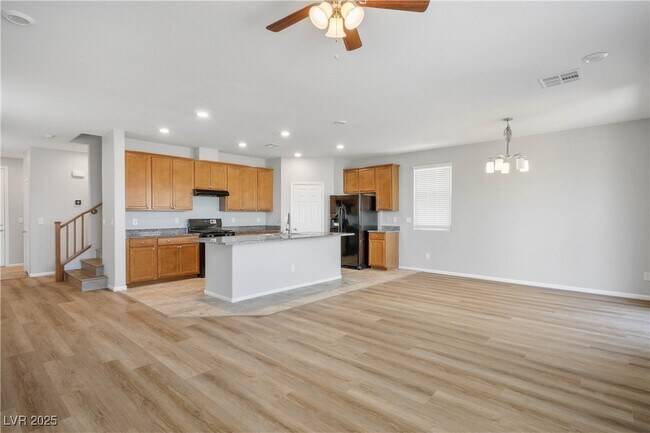 Building Photo - 9136 Cocowoods Pl