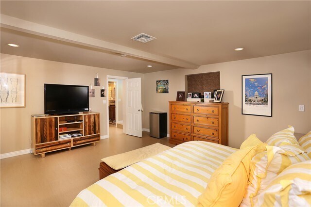 Building Photo - 3720 Broadlawn Dr