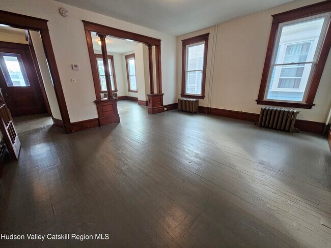 Building Photo - 161 Green St