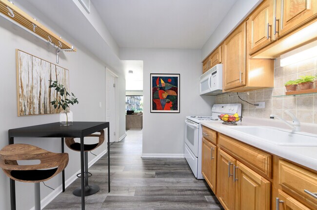 Building Photo - 9620 Bianco Terrace