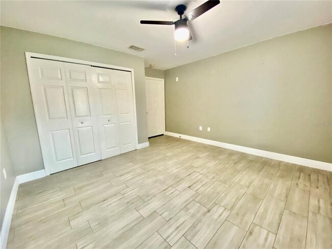 Building Photo - 5447 Vineland Rd