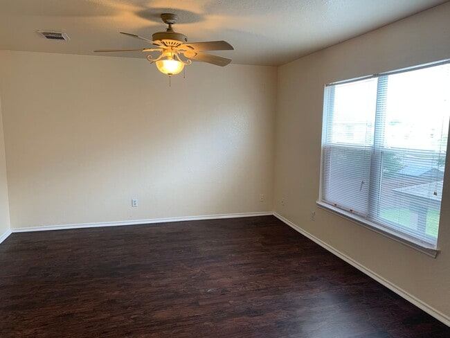 Building Photo - *COMING SOON* 4 Bed | 2.5 Bath | Loft | 2-Car Garage | Covered Patio!