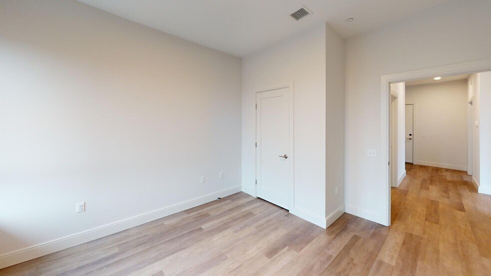 Building Photo - 957 Dorchester Ave
