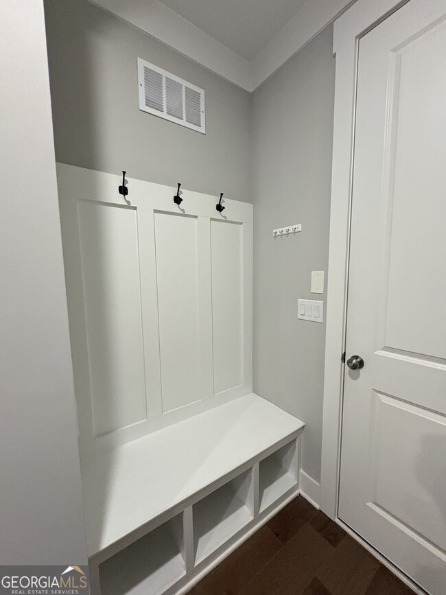 Building Photo - 1104 Thomas St