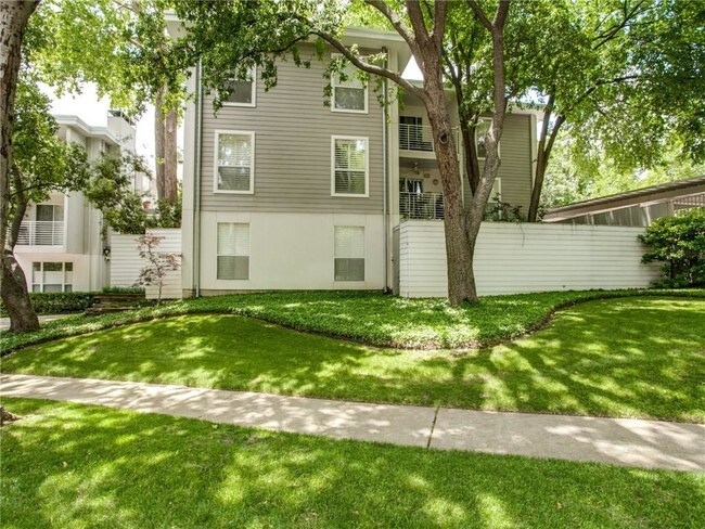 Building Photo - 3711 Holland Ave