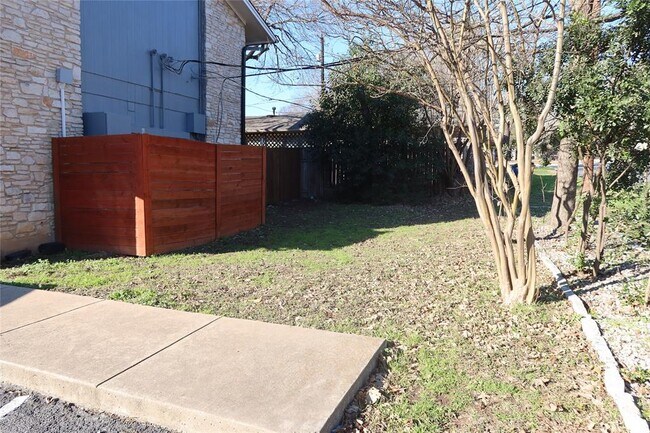 Building Photo - 2005 Glen Allen St