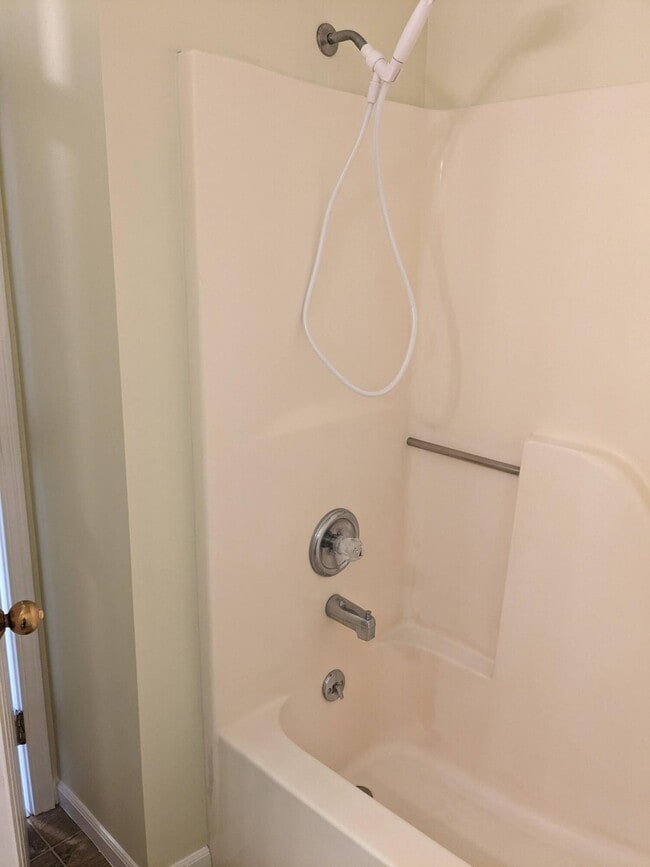 Building Photo - 2411 Carnation Dr