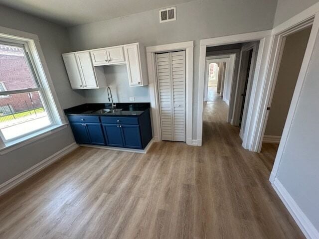 Building Photo - 4200 West 21st Place Unit 1