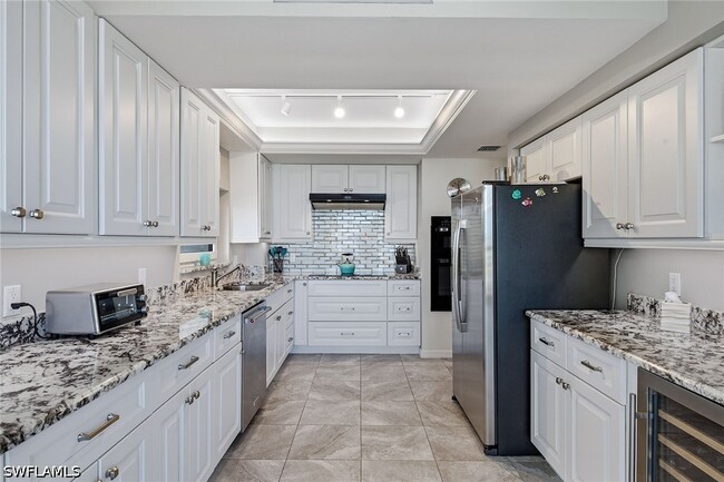 Building Photo - 4031 Gulf Shore Blvd N