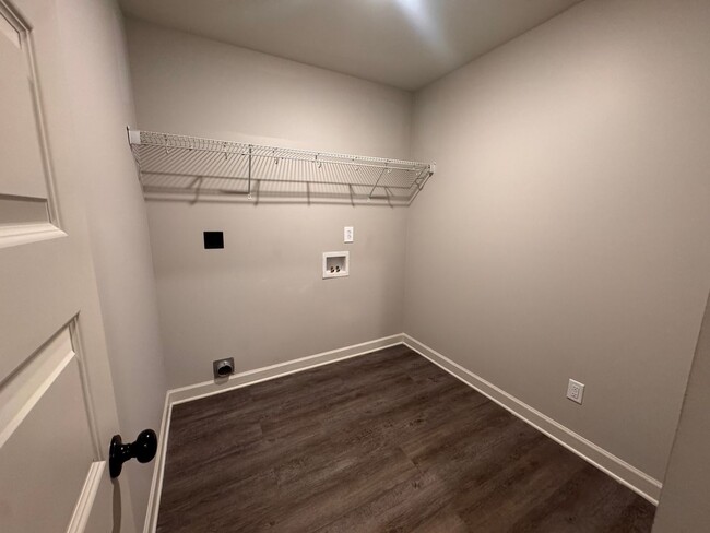 Building Photo - 1029 Hogue Dr