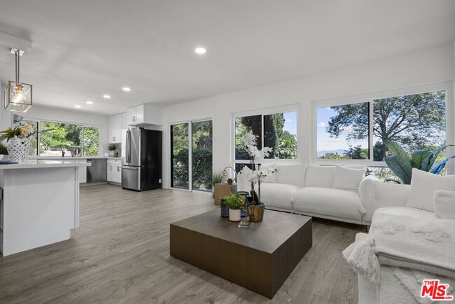 Building Photo - 3453 Green Vista Dr