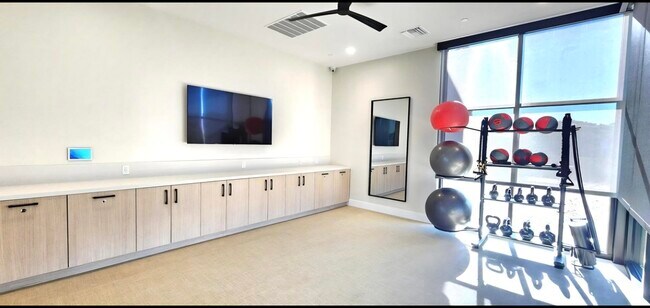 Building Photo - 35770 McCarthy St