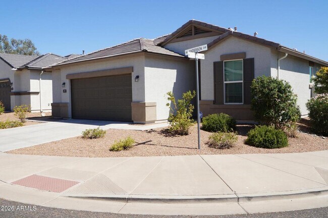 Building Photo - 717 W Anderson Dr