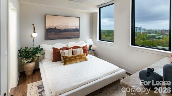 Building Photo - 124 E Kingston Ave