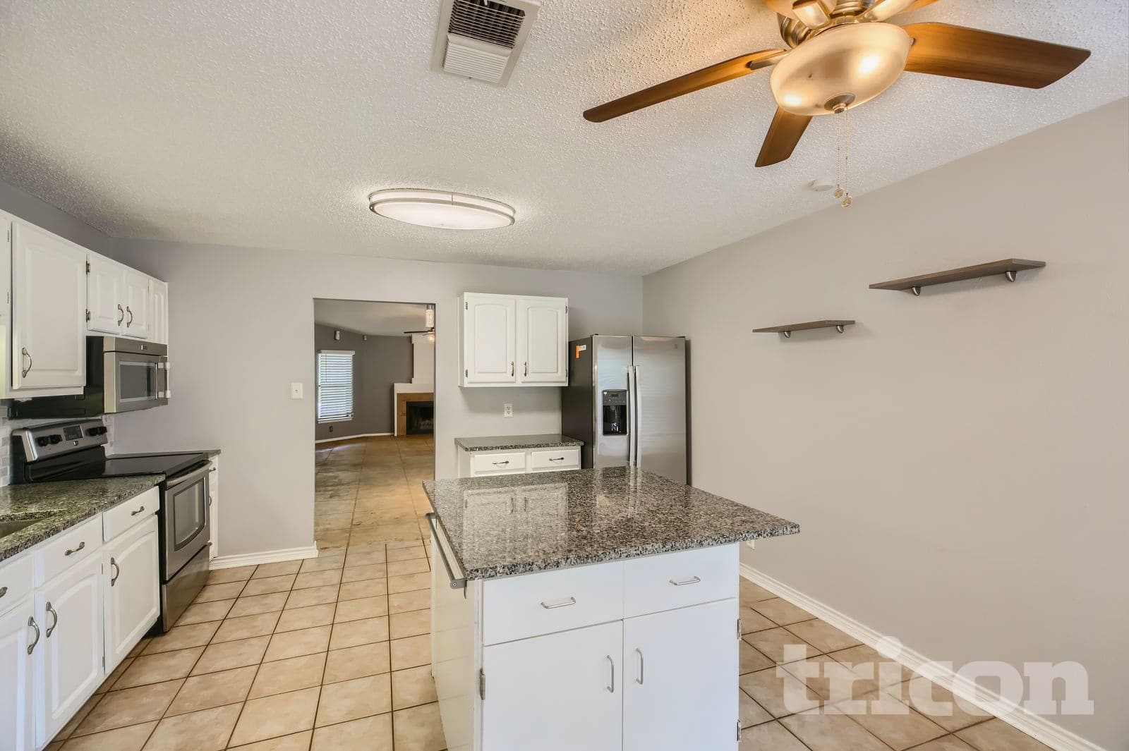 Building Photo - 6934 Sunshine Tree Dr