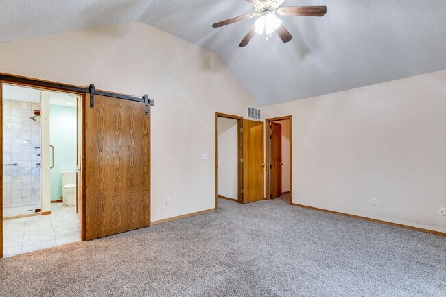 Building Photo - "Spacious 4-Bedroom Retreat with 3 Full Baths in Prime Wichita Location – 2,812 Sq. Ft.!"  Hurry!...
