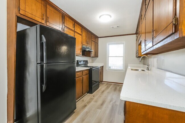 Building Photo - 2117 Tiffany Trail