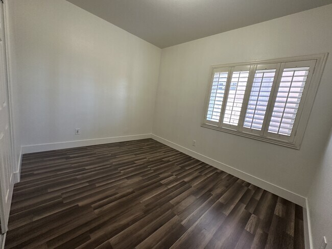 Building Photo - 8317 San Ramon Dr