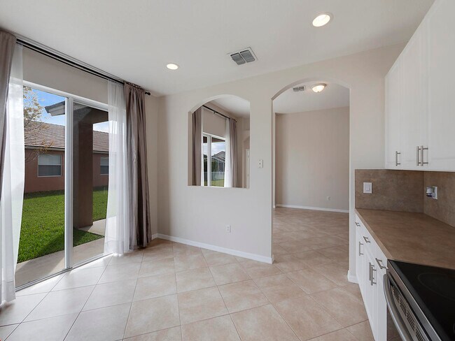 Building Photo - 9563 SW Flowermound Cir