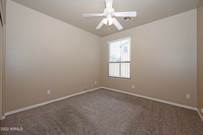 Building Photo - 2684 E Birchwood Pl