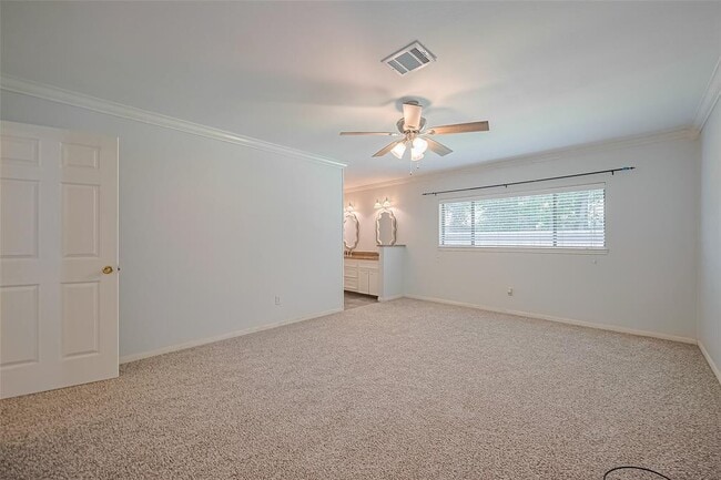 Building Photo - 4031 Sherwood W