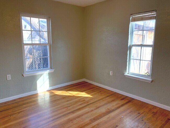 Building Photo - Pre-Leasing - Cozy 1-Bedroom Home Near Texas Tech!