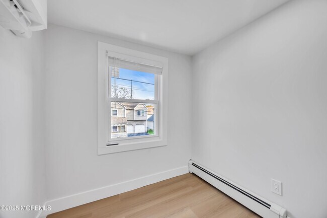 Building Photo - 6 Orchard St