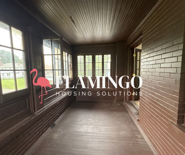 Building Photo - 303 Lexington Ave