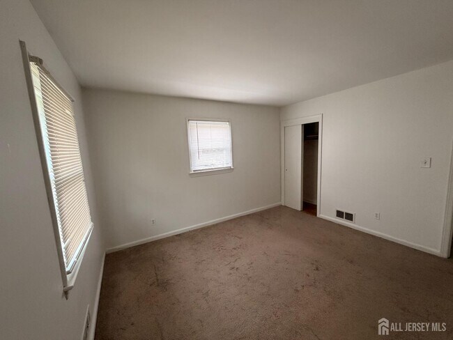 Building Photo - 188 Auth Ave