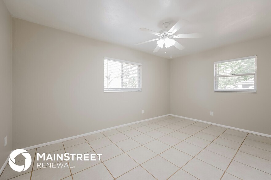 Building Photo - 12613 Sixth St