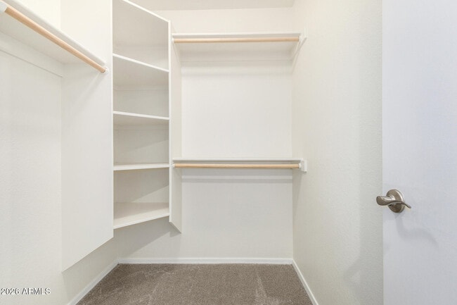 Building Photo - 1880 E Morten Ave