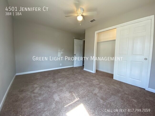 Building Photo - 4501 Jennifer Ct