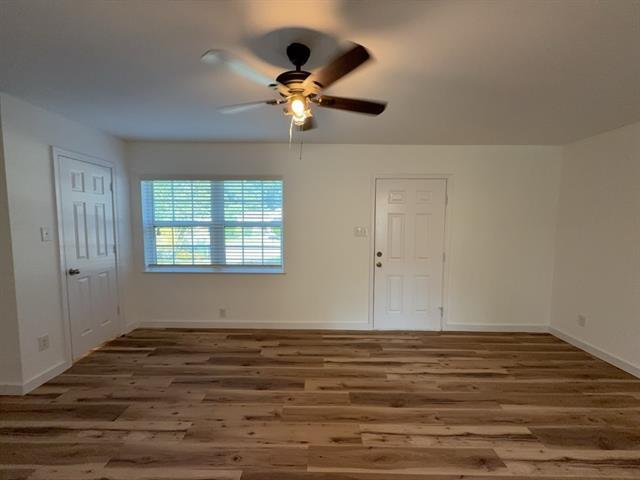 Building Photo - 1202 Valley View Dr