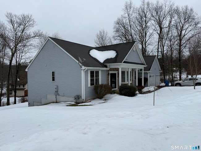 Building Photo - 104 Valley View Rd