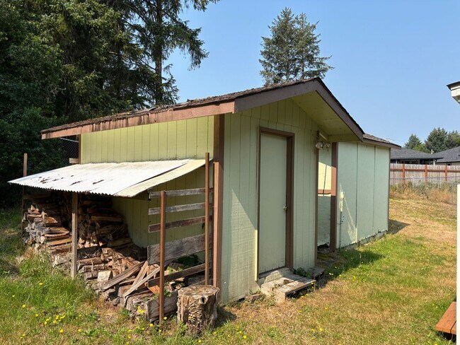 Building Photo - 737 Wood Duck Ave SE