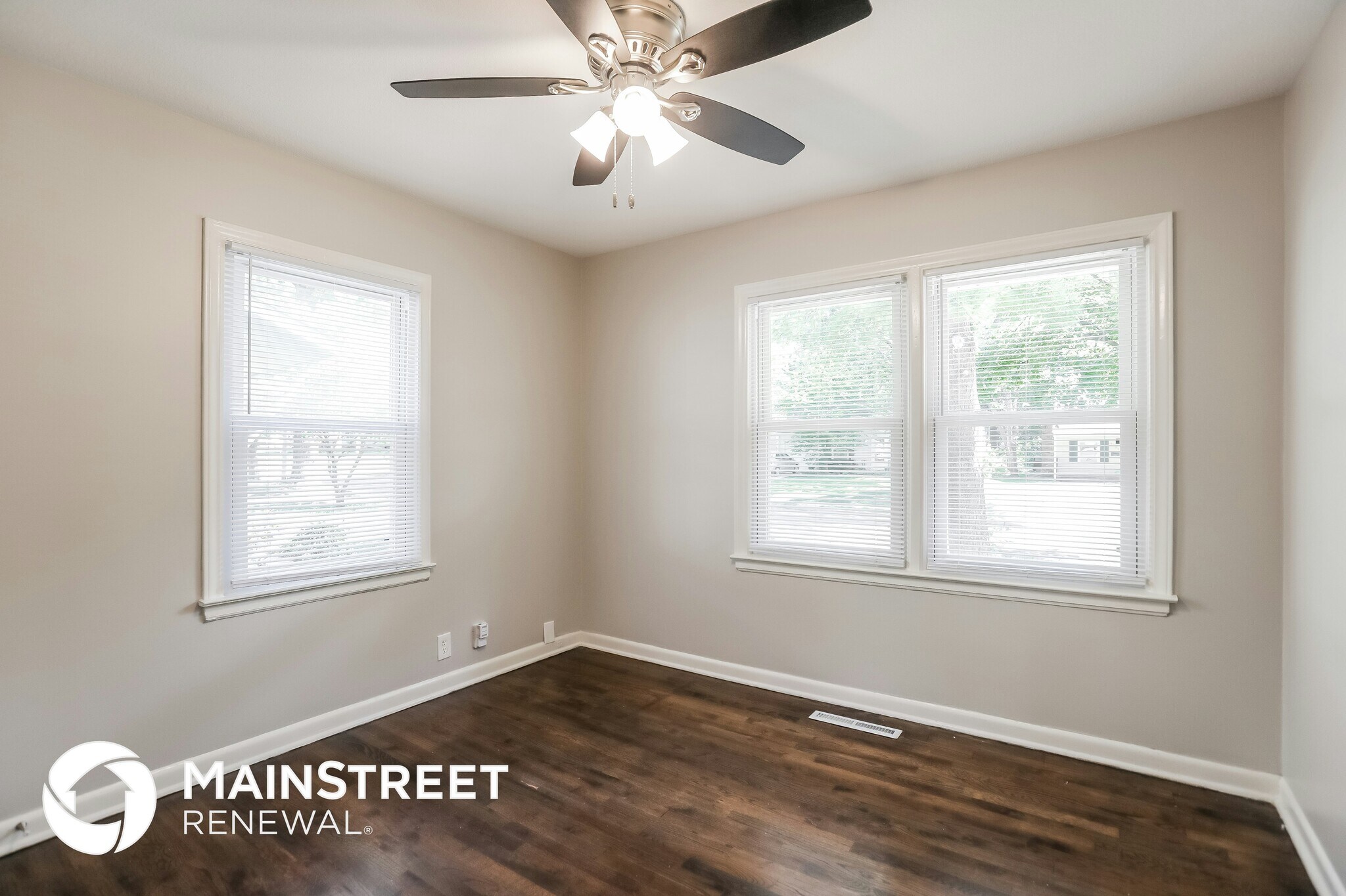 Building Photo - 7712 Oak St