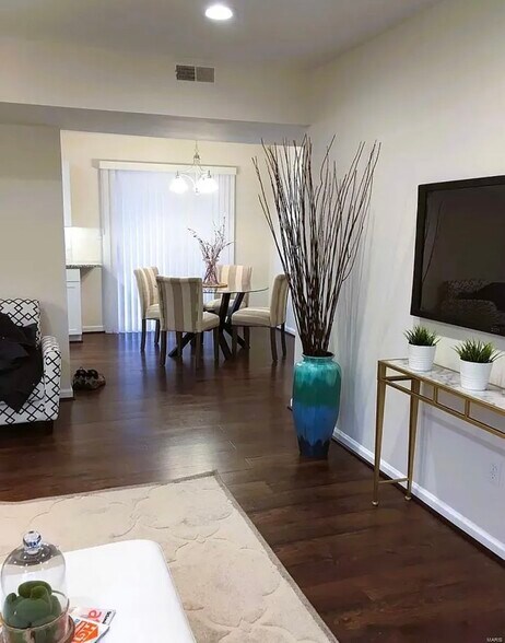 Building Photo - 9169 Wrenwood Ln