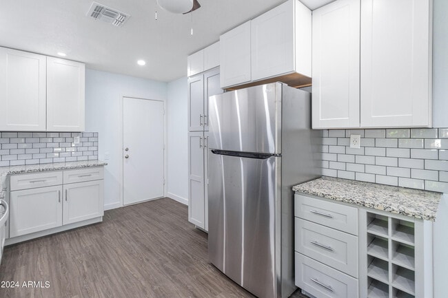 Building Photo - 7034 S 42nd St