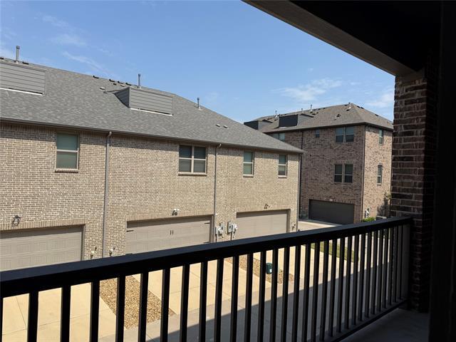 Building Photo - 685 Vista Del Lago Dr